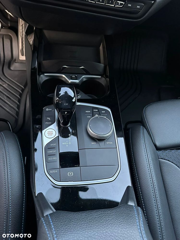 BMW Seria 2 218i Sport Line - 25