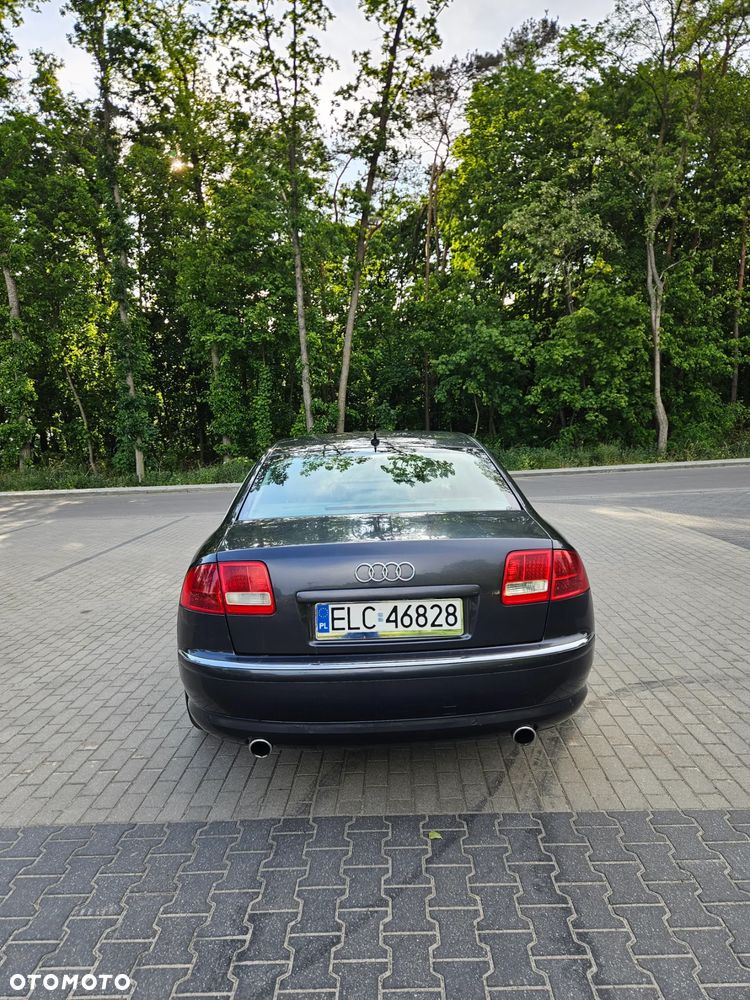 Audi A8 4.2 Quattro - 3