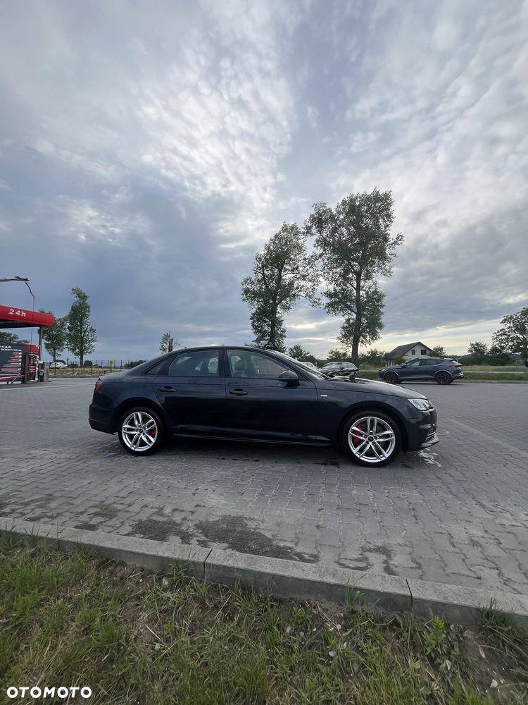 Audi A4 Limousine - 4