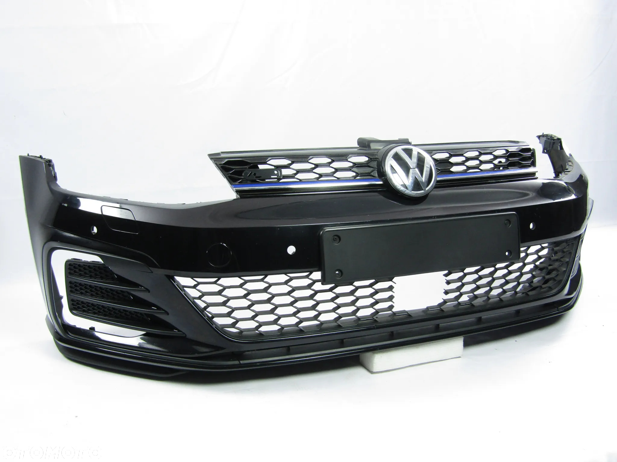 Zderzak przedni VW Golf 7 17 - 20 GTE Hybryda Sprysk. / Pdc-6 LC9X - 15
