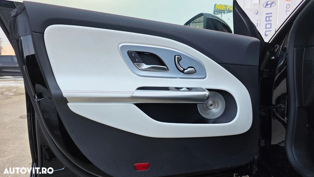 Mercedes-Benz CLA - 11