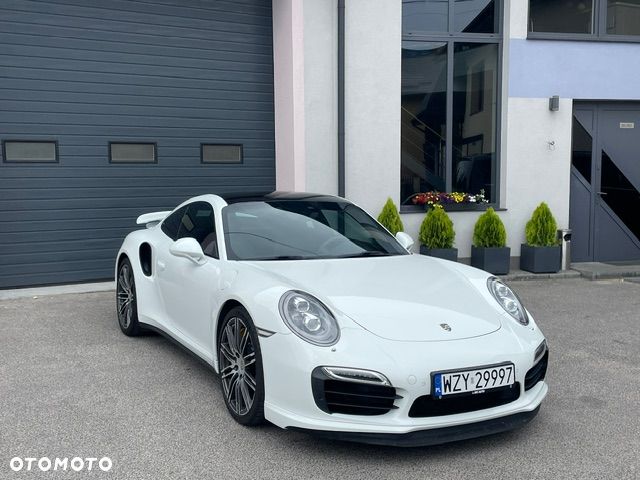 Porsche 911 Turbo S - 1