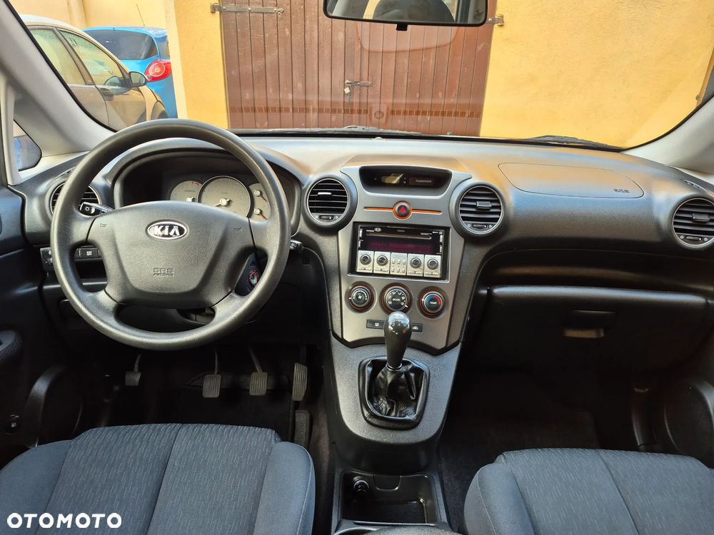 Kia Carens 2.0 CVVT LX Basis - 13