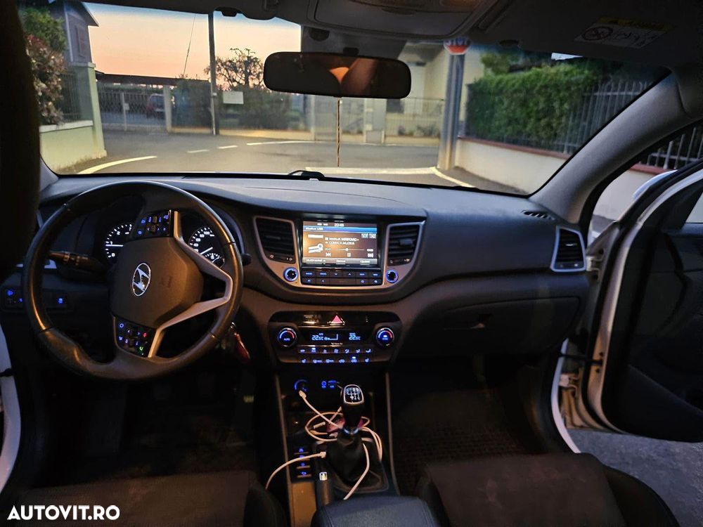 Hyundai Tucson blue 1.7 CRDi 2WD Style - 8