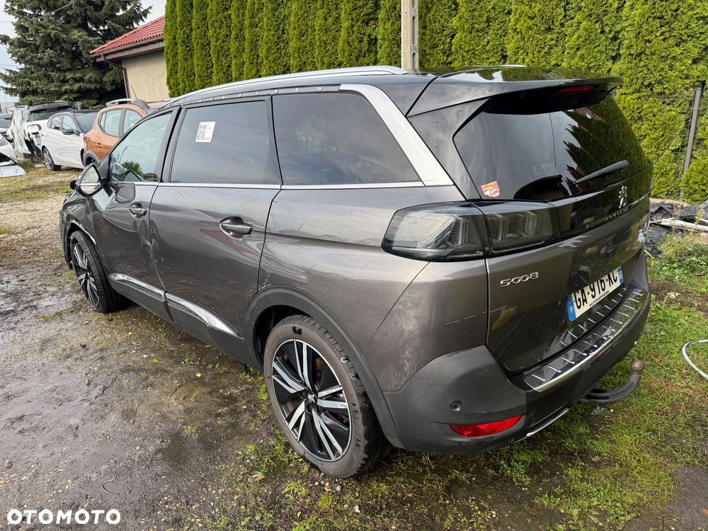 Peugeot 5008 - 3