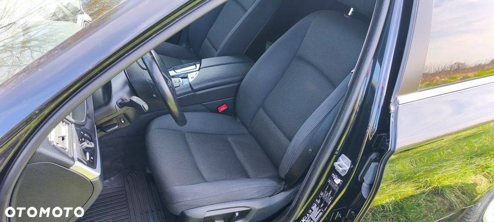 BMW Seria 5 520d xDrive - 25