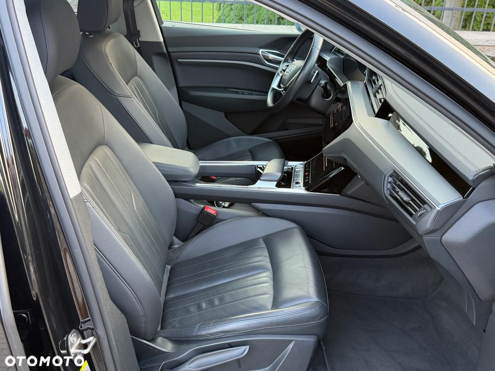 Audi e-tron 55 Quattro Advanced - 9