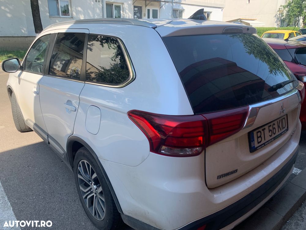 Mitsubishi Outlander 2.2 Litre 4WD DI-D Instyle - 4