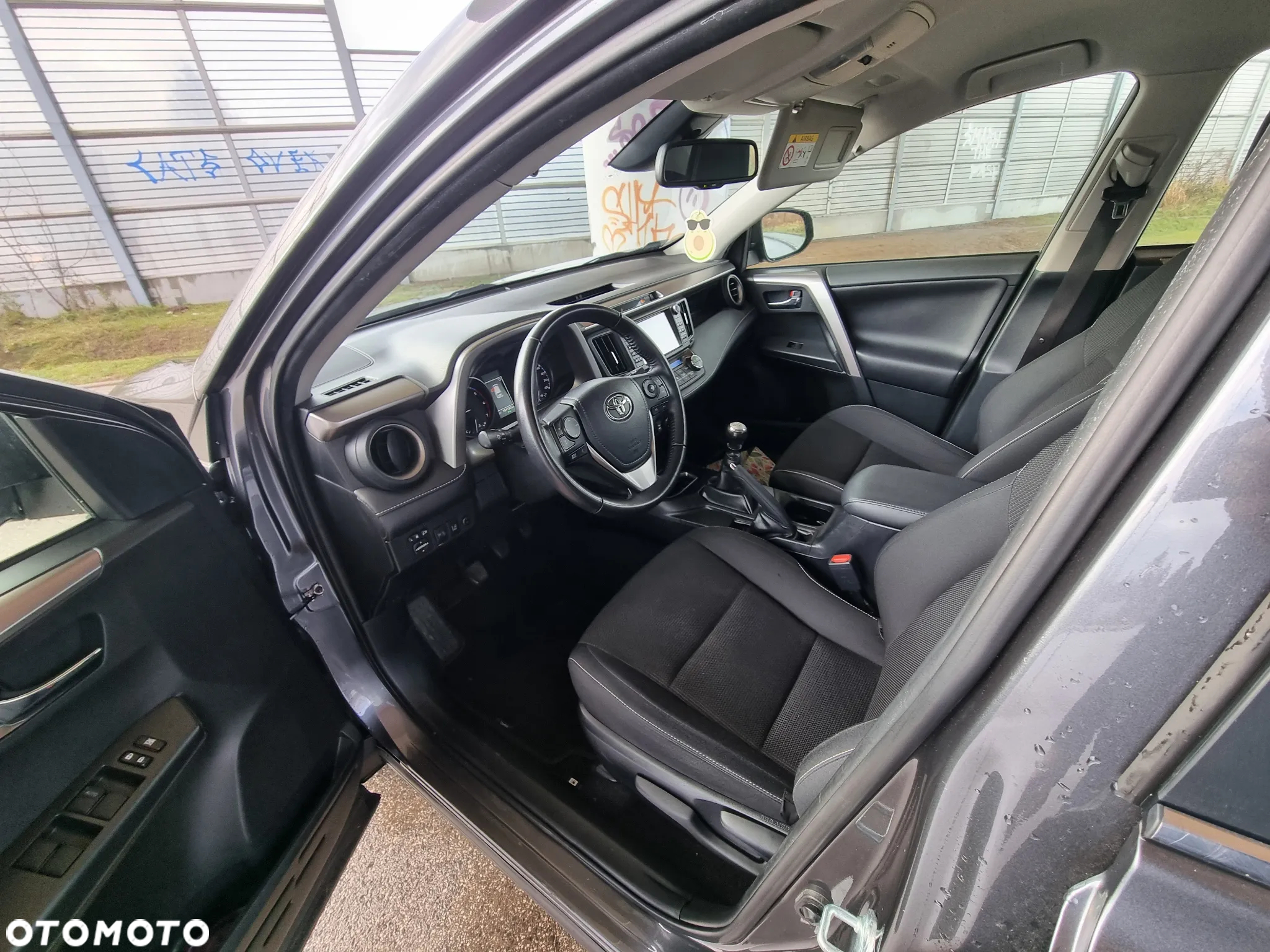 Toyota RAV4 2.0 D-4D Premium 4x2 - 18