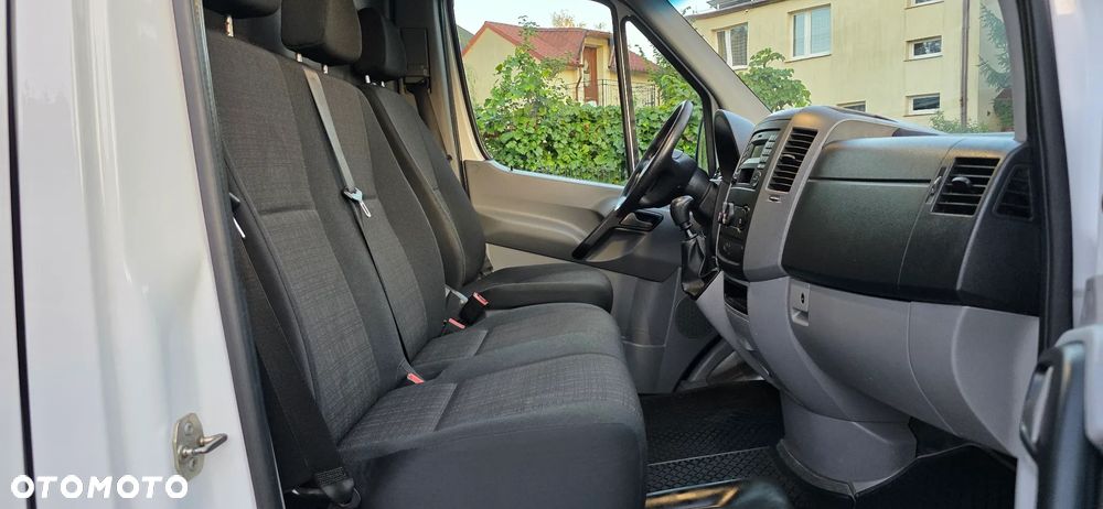 Mercedes-Benz Sprinter - 19