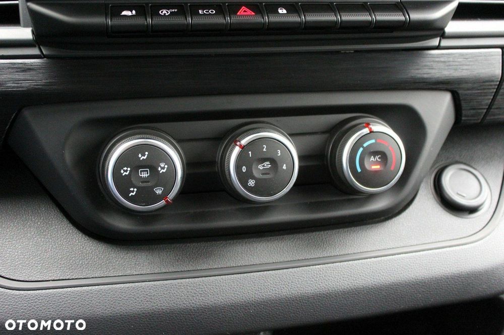 Renault Trafic - 21
