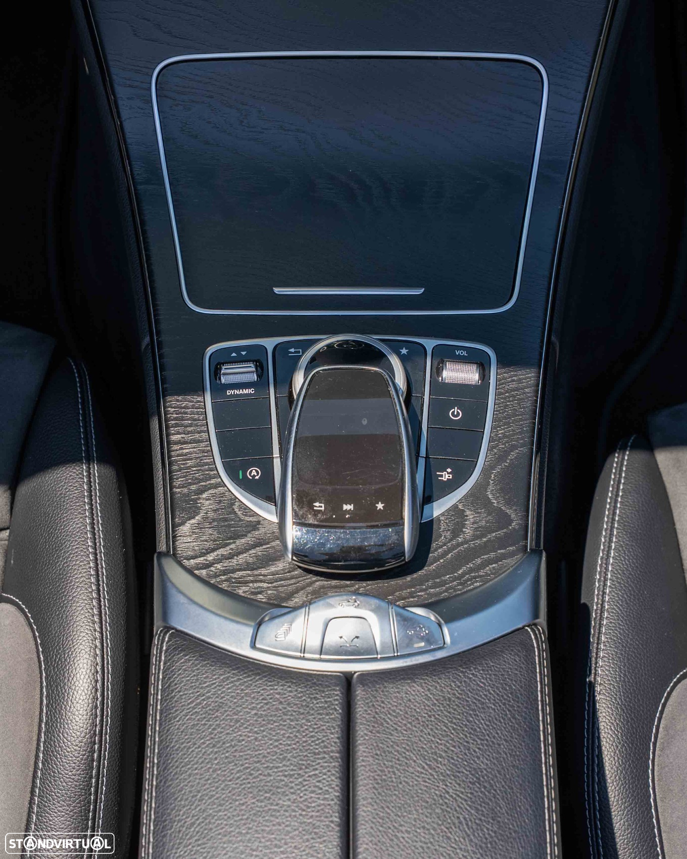 Mercedes-Benz C 220 d Coupe 4Matic 9G-TRONIC AMG Line - 20