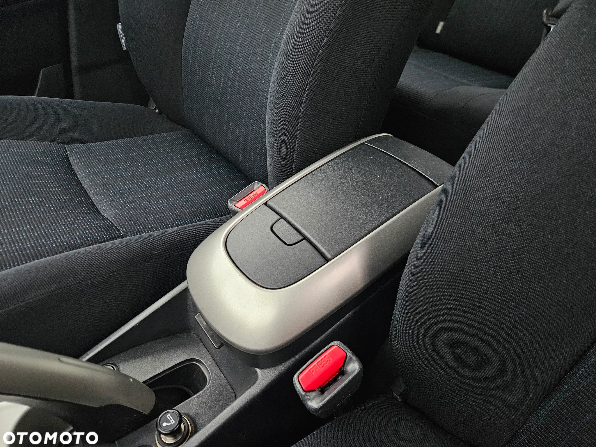 Toyota Auris 1.6 VVT-i Luna - 16