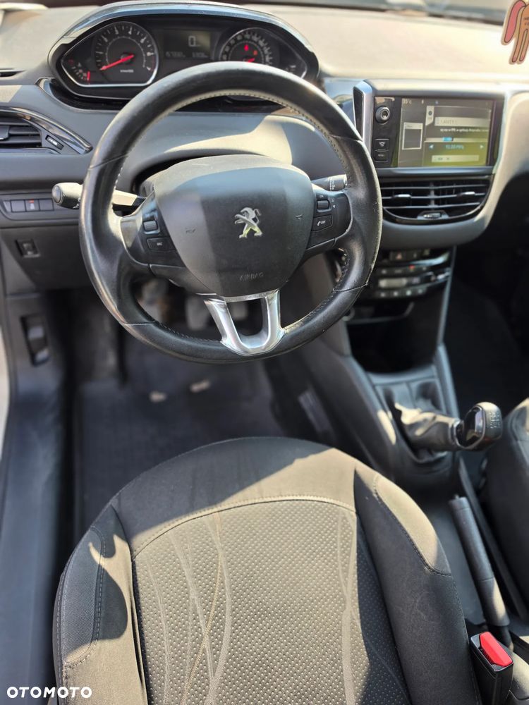 Peugeot 208 1.2 PureTech Active - 5