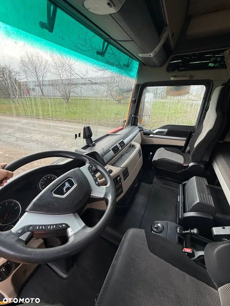 MAN TGX 6X2 - 8