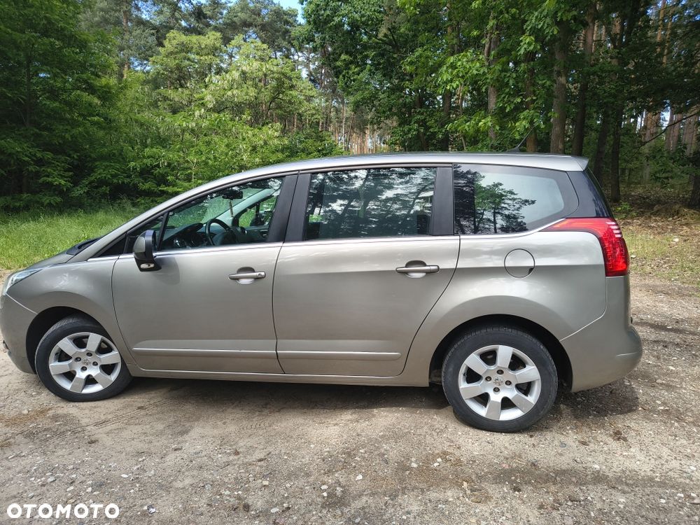 Peugeot 5008 - 4