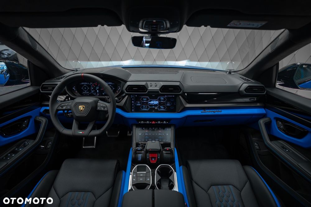 Lamborghini Urus - 10