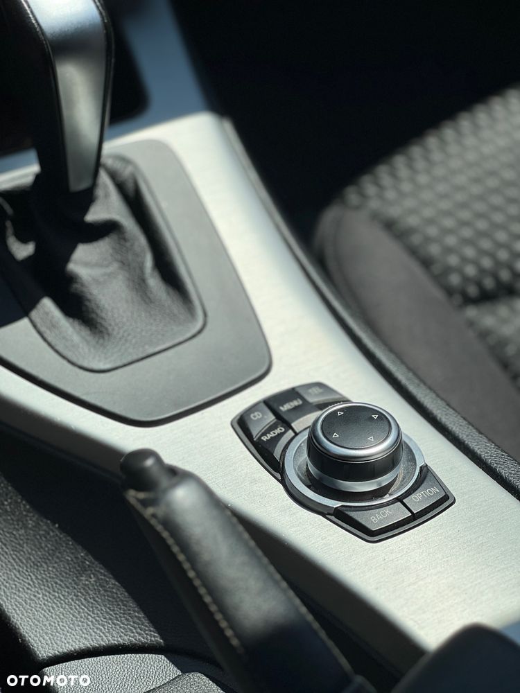 BMW Seria 3 318d DPF - 10