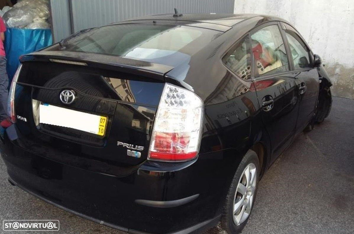 Toyota Prius Híbrido 1.5i de 2007 disponível para peças - 2