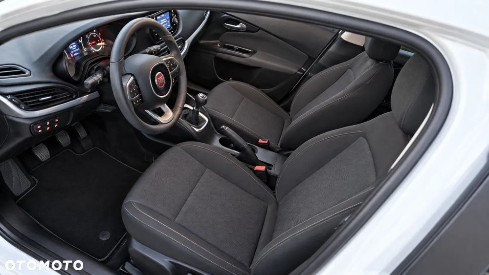 Fiat Tipo 1.6 MultiJet 16v Lounge - 3