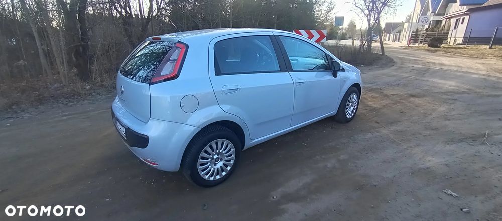 Fiat Punto 1.4 Easy S&S - 3
