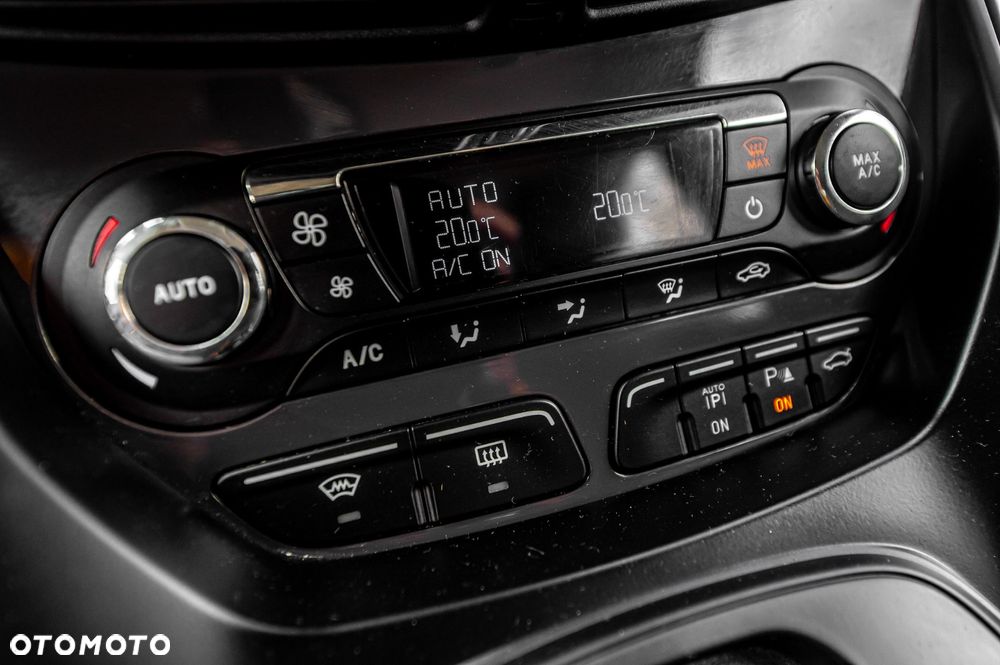 Ford Kuga 1.6 EcoBoost 4x4 Titanium - 31