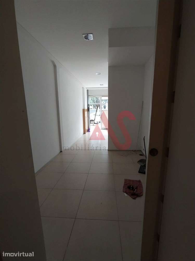 Loja para Arrendamento com 50 m² em Braga (São Vicente) - Grande imagem: 5/7