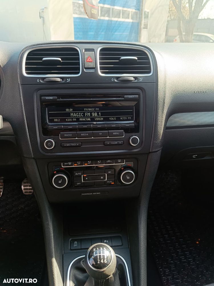 Volkswagen Golf 2.0 TDI DPF Highline - 7