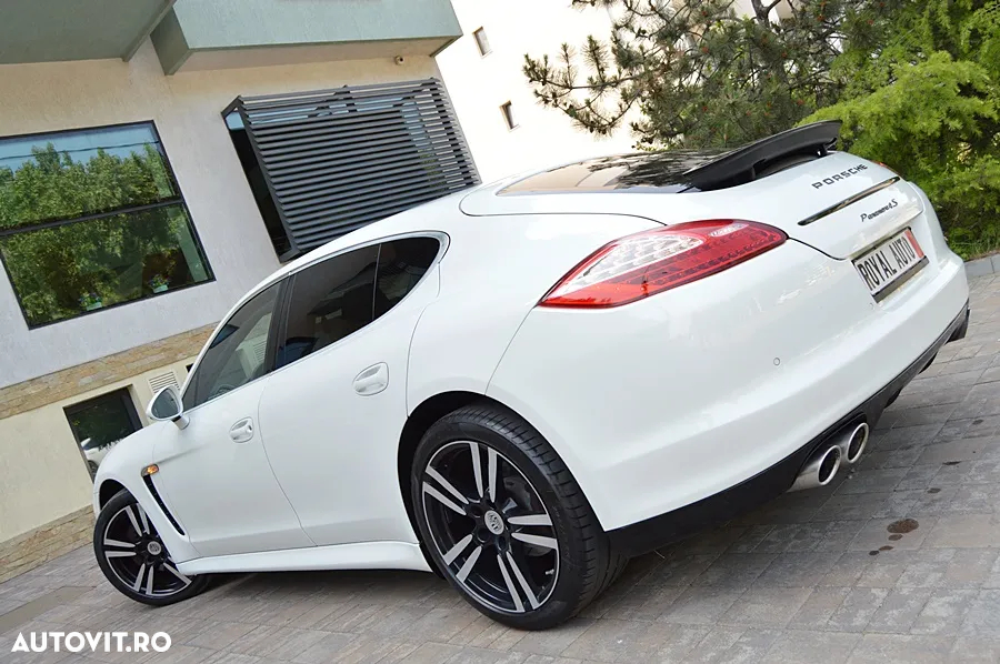 Porsche Panamera 4S PDK - 7