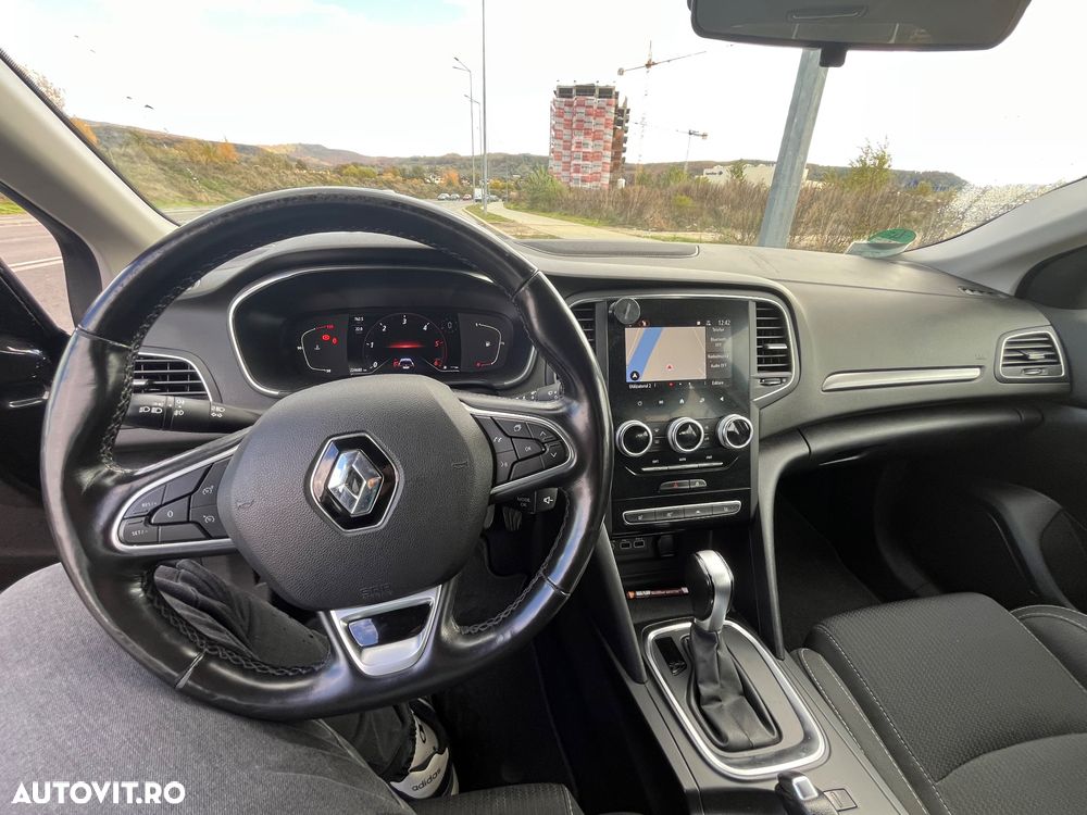 Renault Megane BLUE dCi 115 EDC INTENS - 6