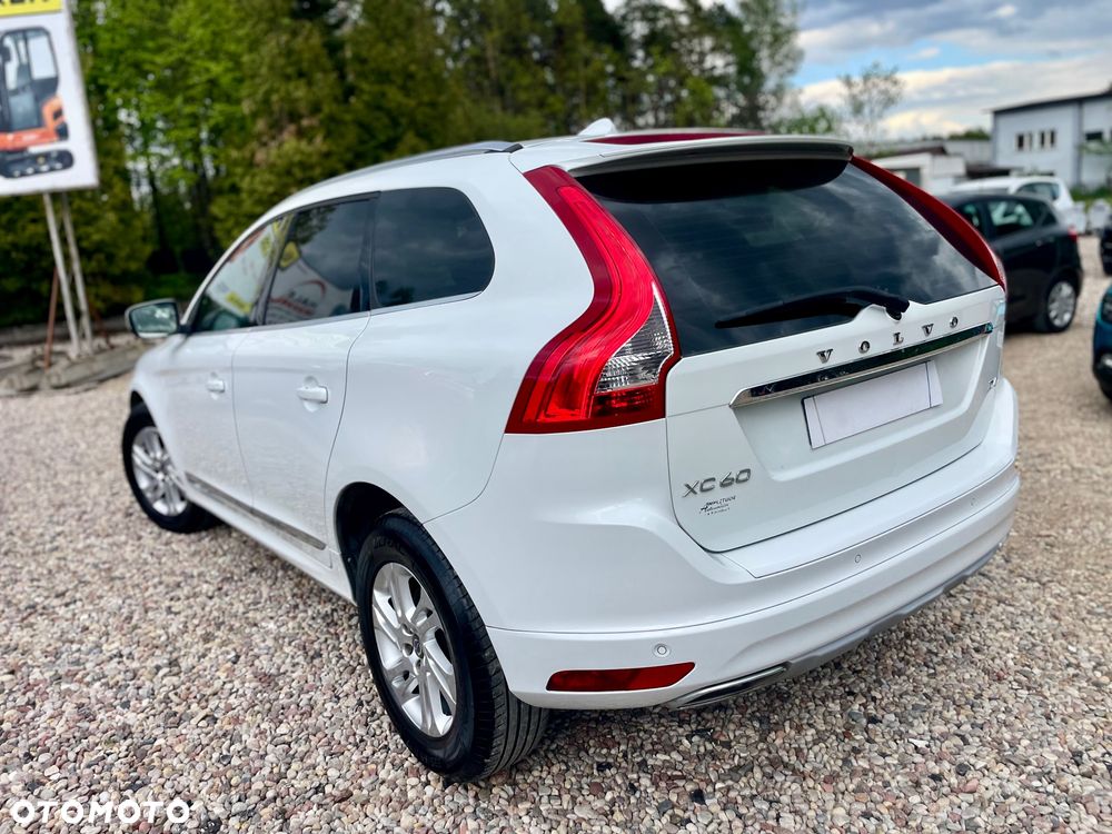 Volvo XC 60 D4 Geartronic Summum - 4