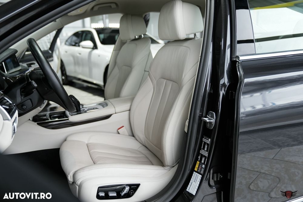 BMW Seria 7 745e - 8