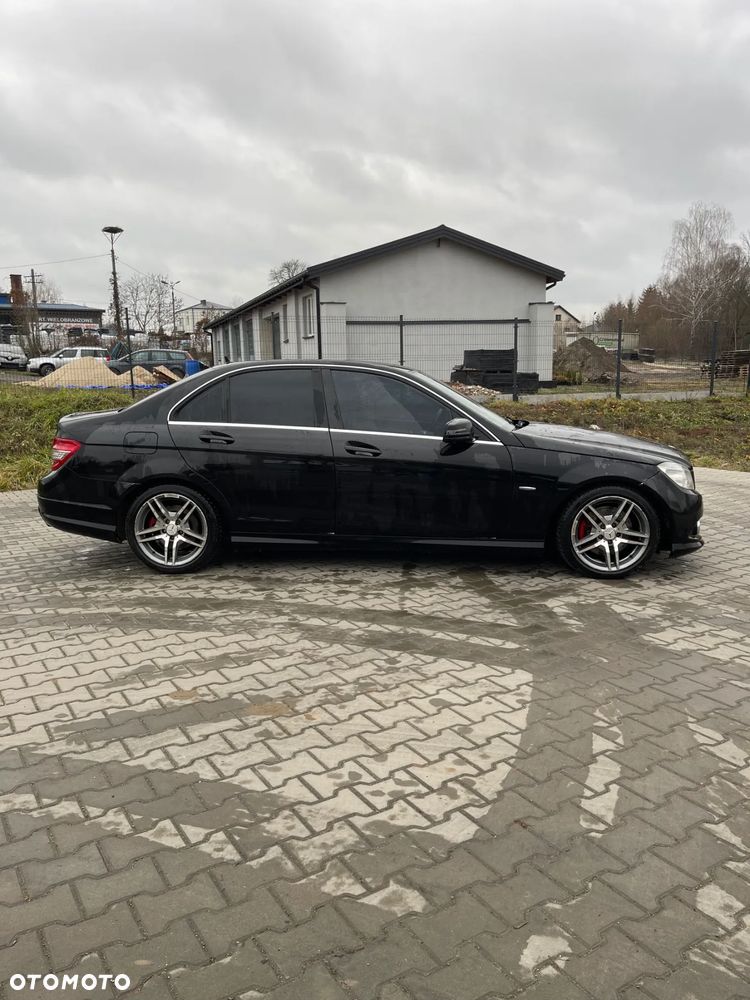 Mercedes-Benz Klasa C 350 CDI DPF 4Matic 7G-TRONIC Avantgarde - 7
