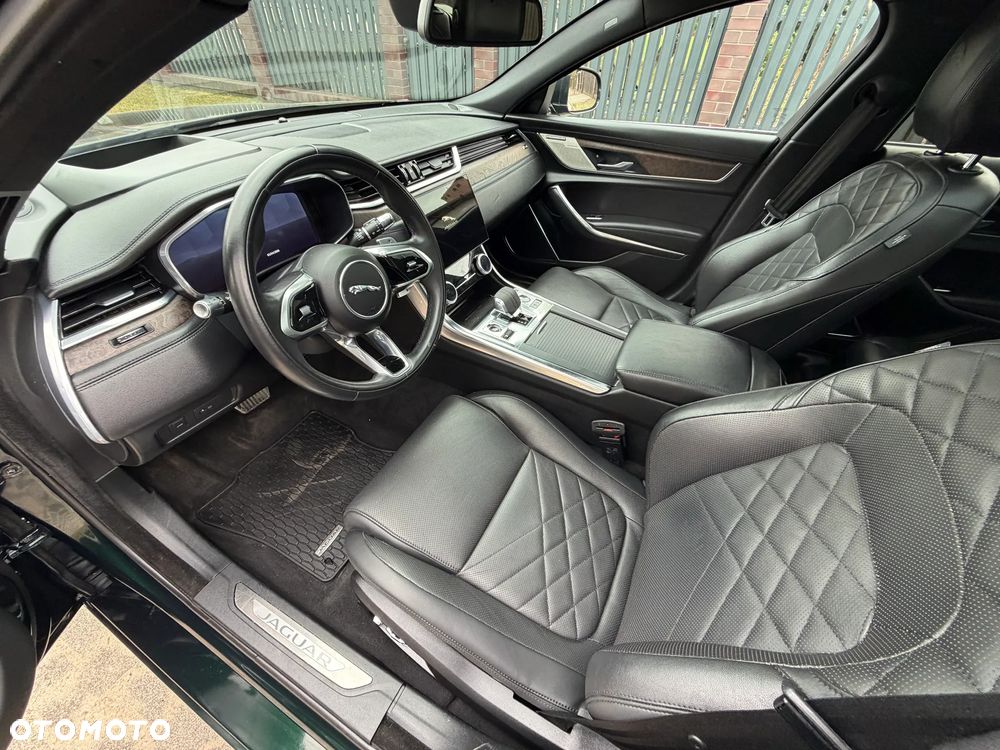 Jaguar XF D200 R-Dynamic S - 33