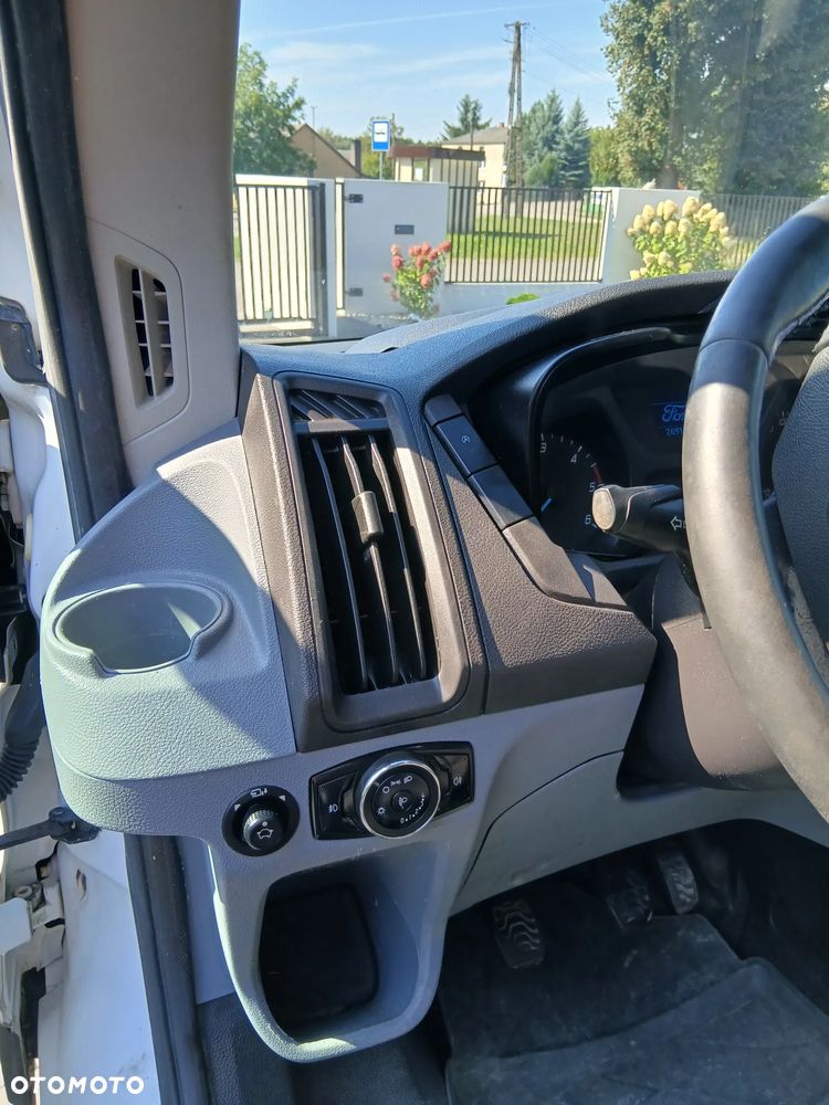 Ford Transit - 9