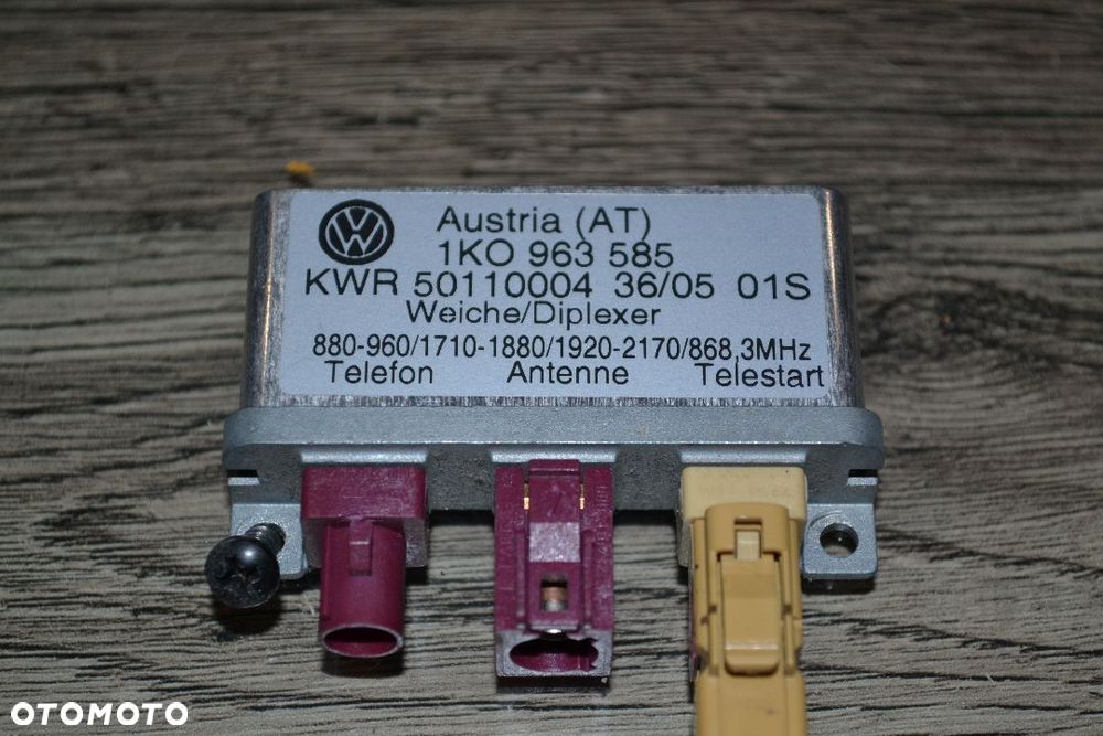 AUDI VW WZMACNIACZ SYGNAŁU ANTENY 1K0963585 - 2