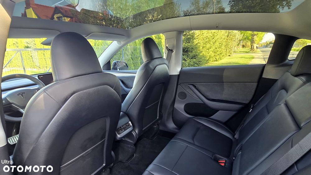 Tesla Model Y Performance Dual Motor AWD - 10