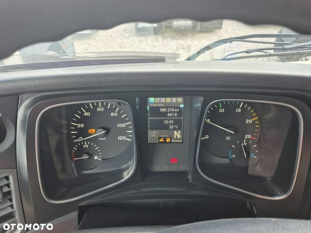 Mercedes-Benz Actros - 24