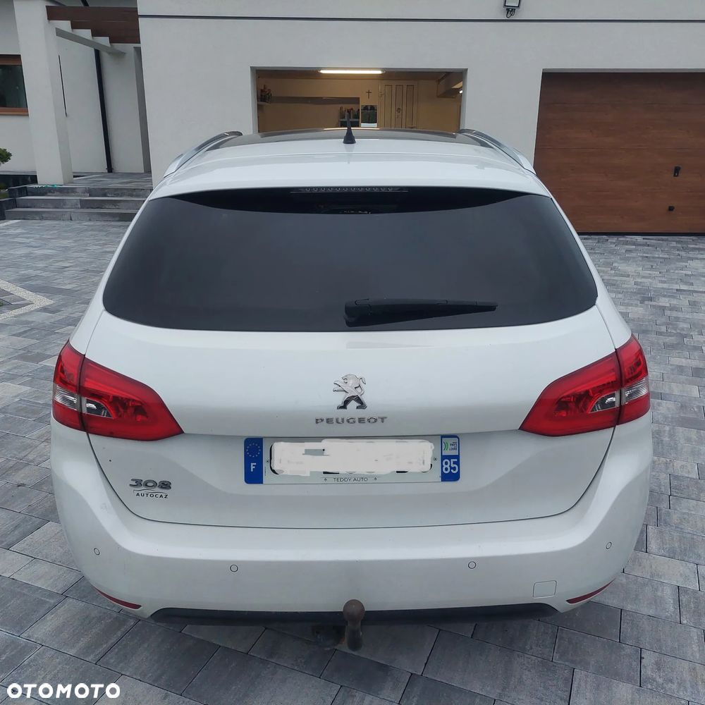 Peugeot 308 1.2 PureTech GPF Allure Pack S&S - 4