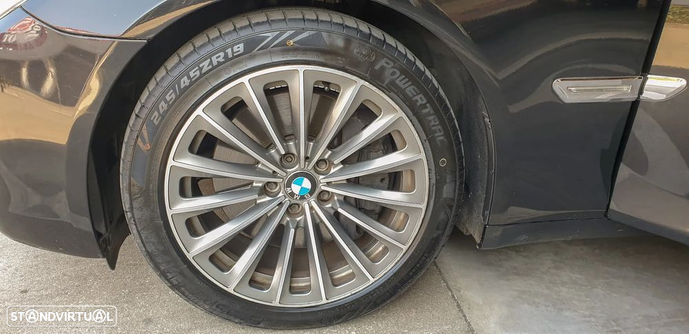 BMW 750 Li - 18