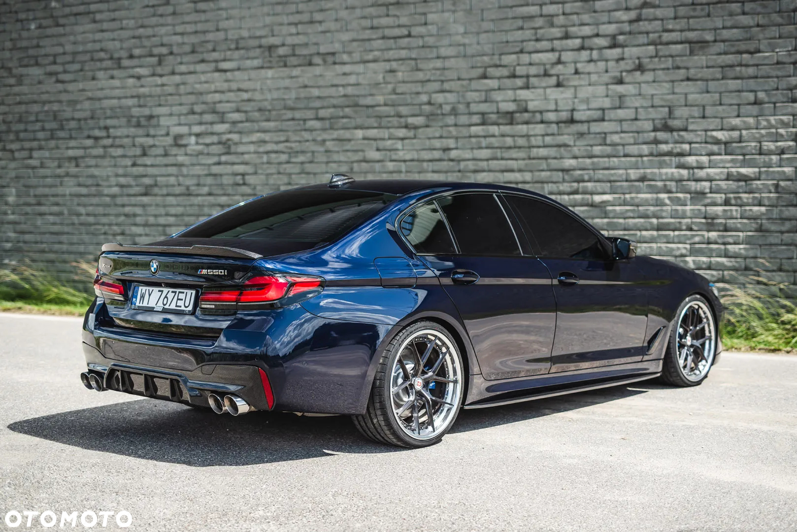 BMW Seria 5 M550i xDrive sport - 9