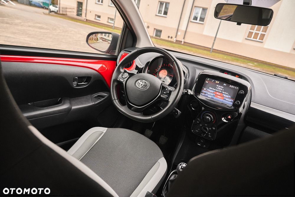 Toyota Aygo x-play Edition-S - 22