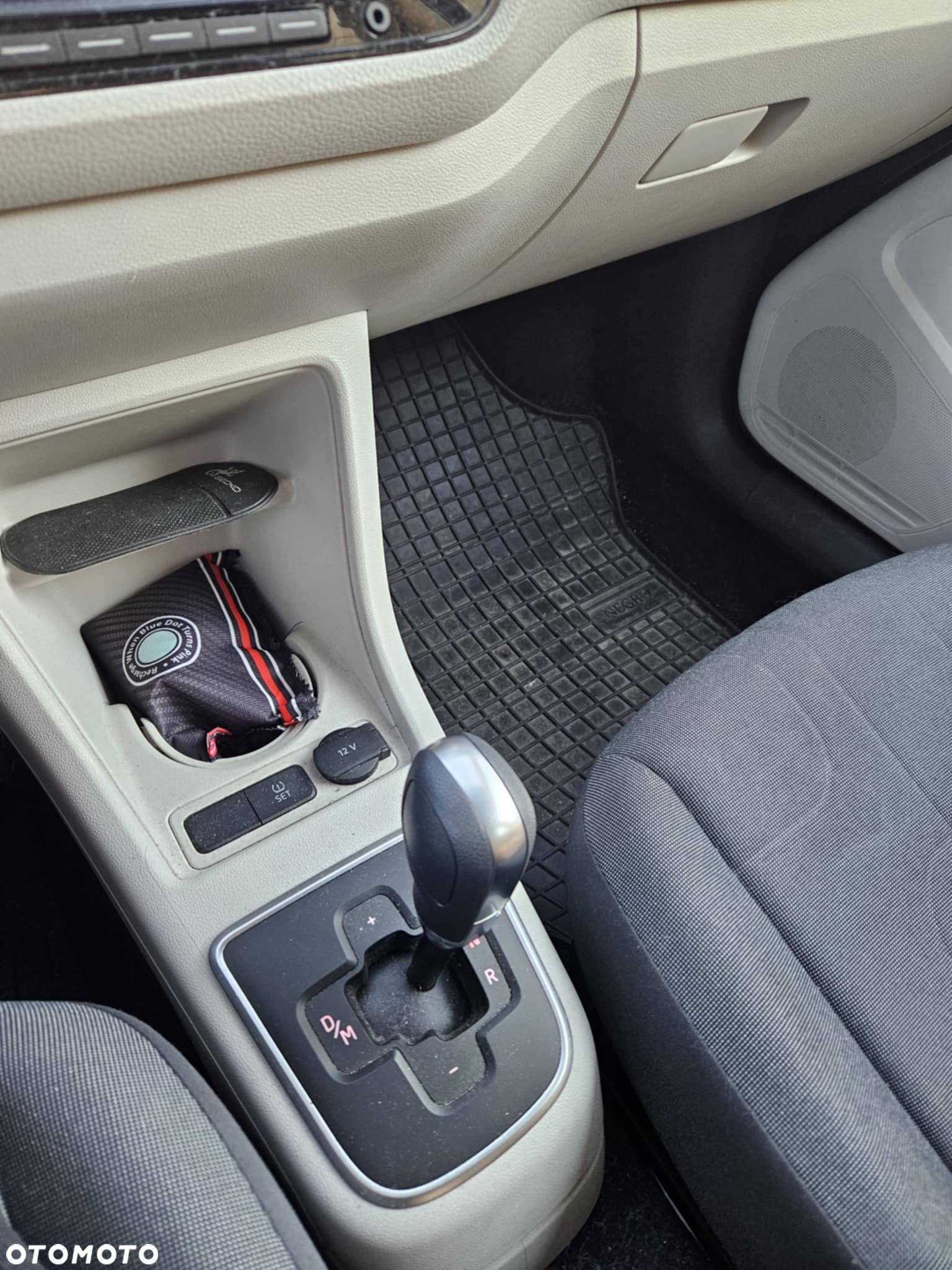 Volkswagen up! 1.0 black - 11