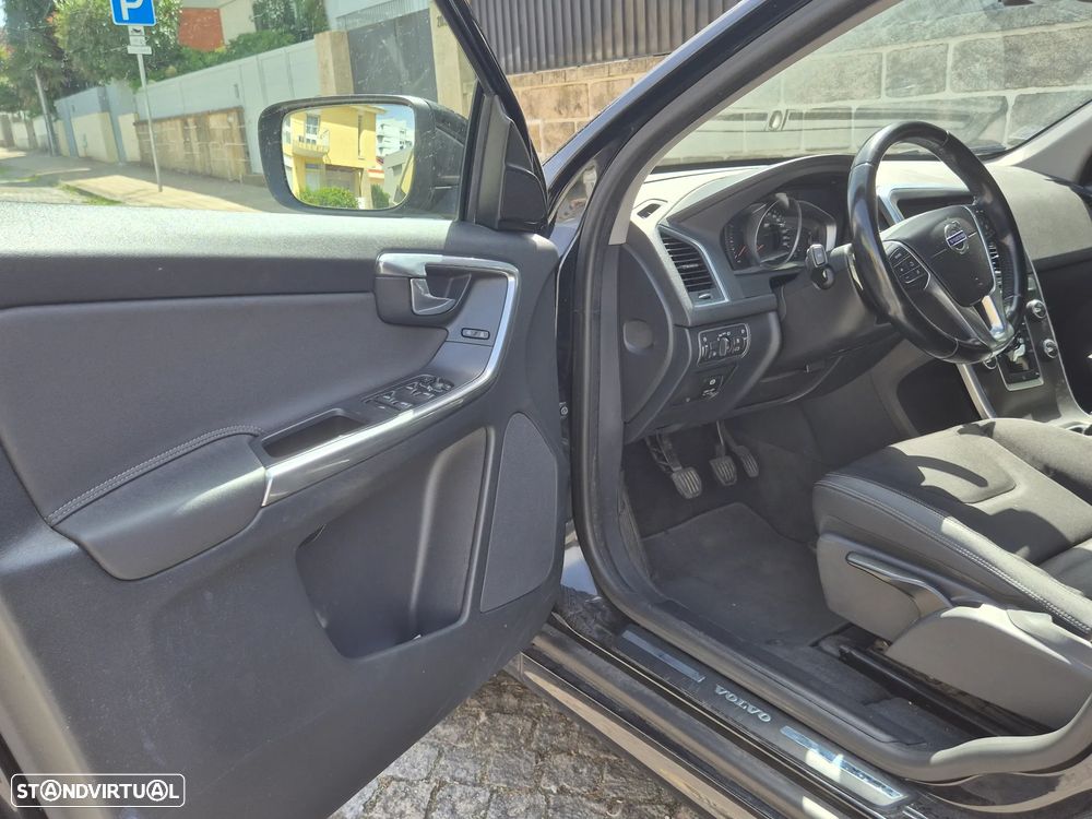 Volvo XC 60 2.0 D4 Momentum - 13