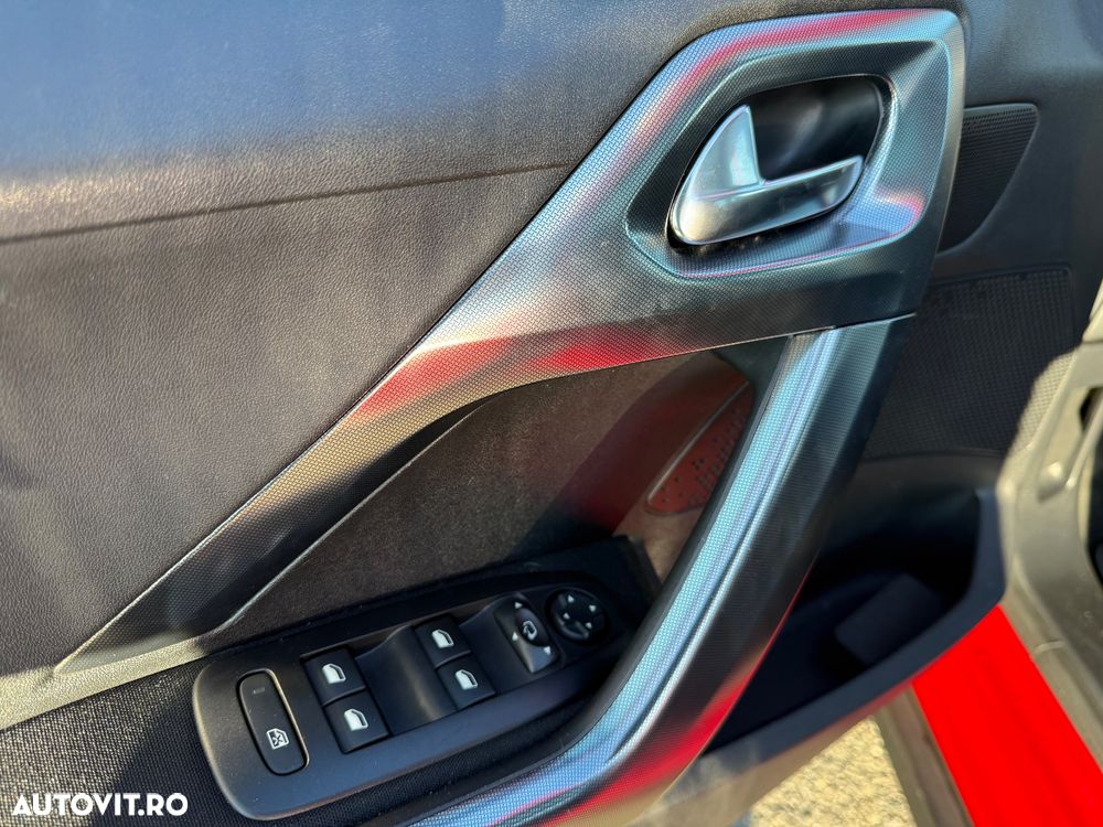 Peugeot 2008 PureTech 110 Stop&Start EAT6 Allure - 28