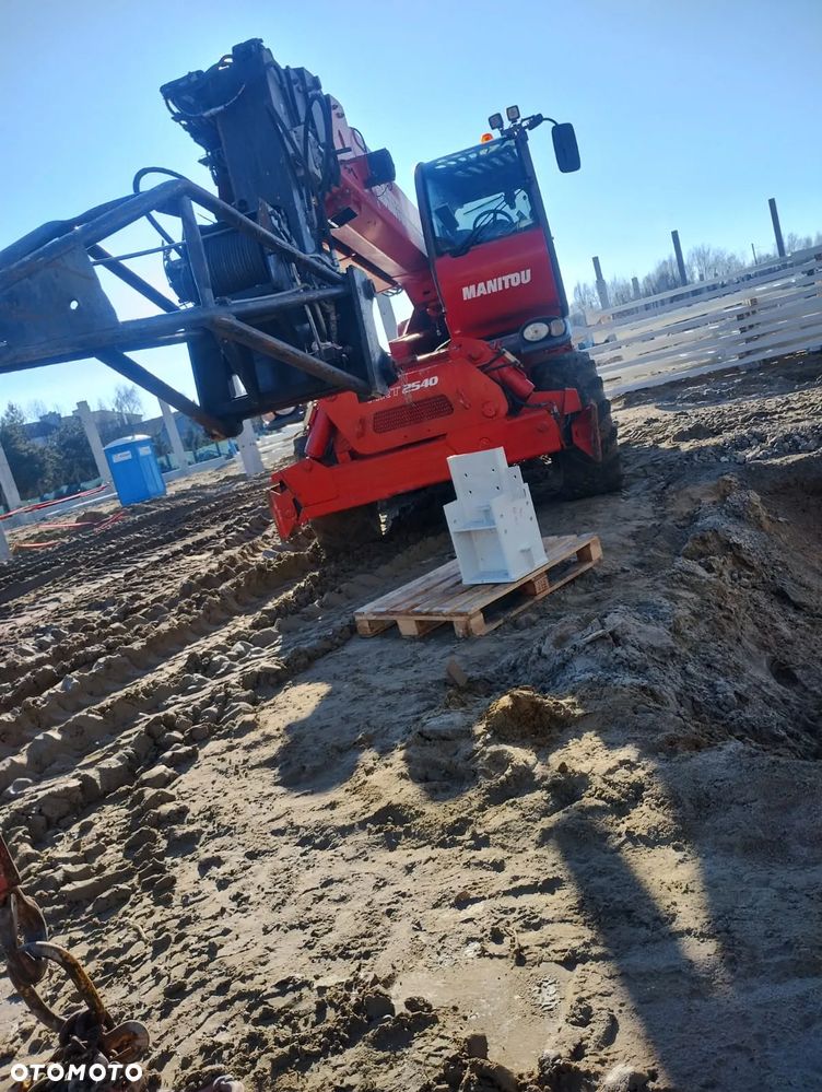 Manitou MRT 2540 - 11