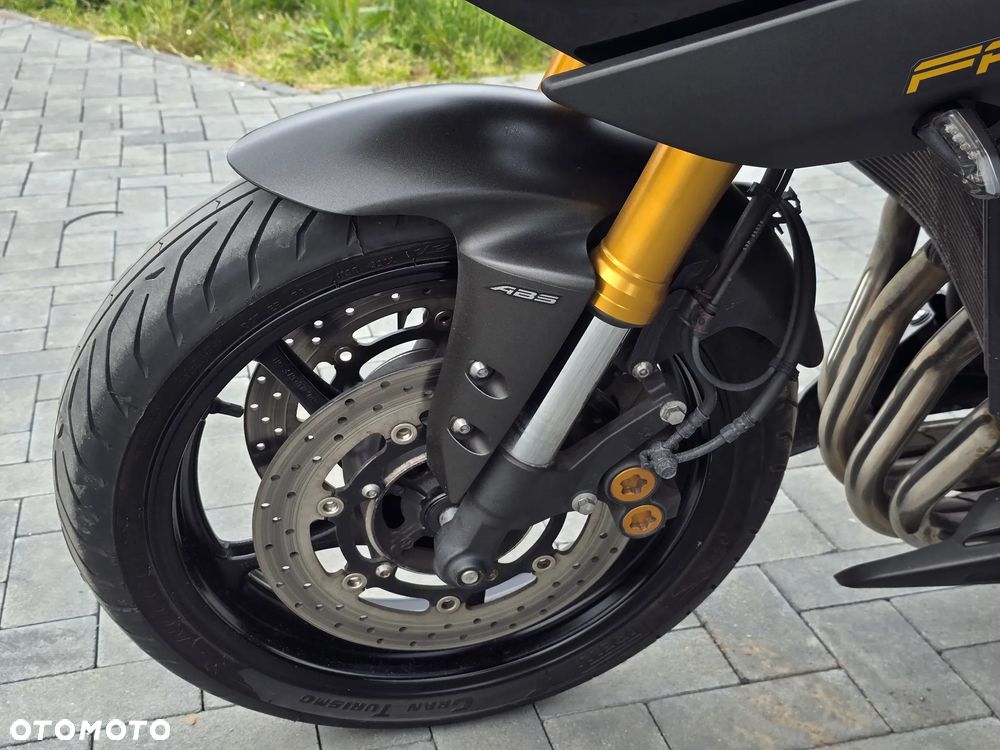 Yamaha FZ8 - 36
