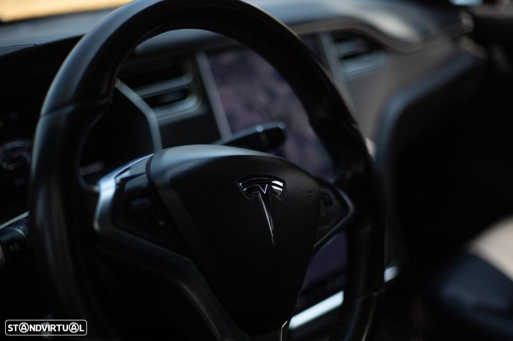 Tesla Model S Standard - 8