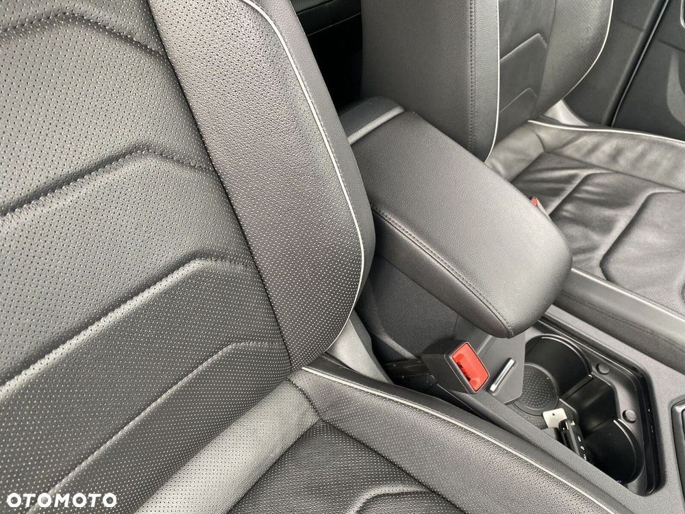 Volkswagen Tiguan Allspace - 18