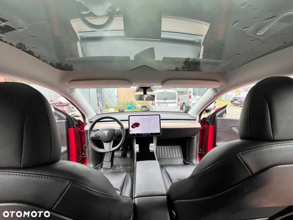 Tesla Model Y Long Range Dual Motor AWD - 12